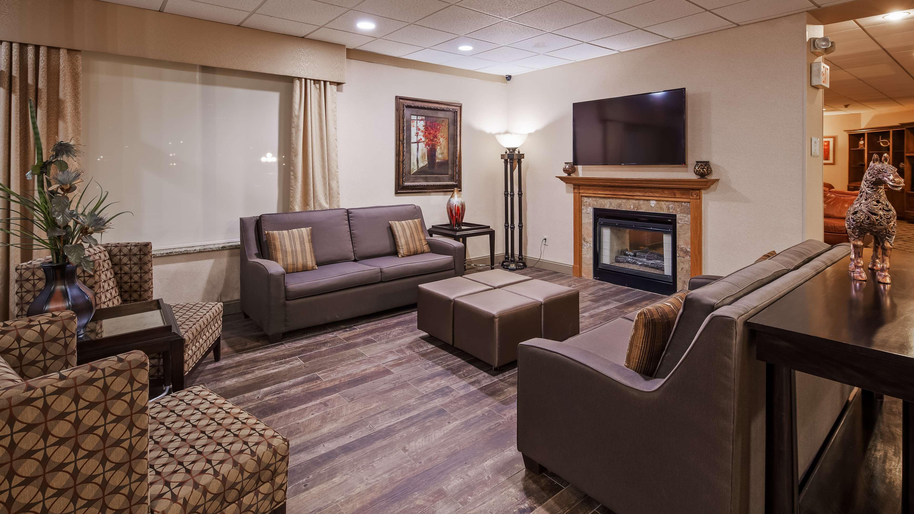 Best Western Crossroads Of The Bluffs Council Bluffs Exterior foto