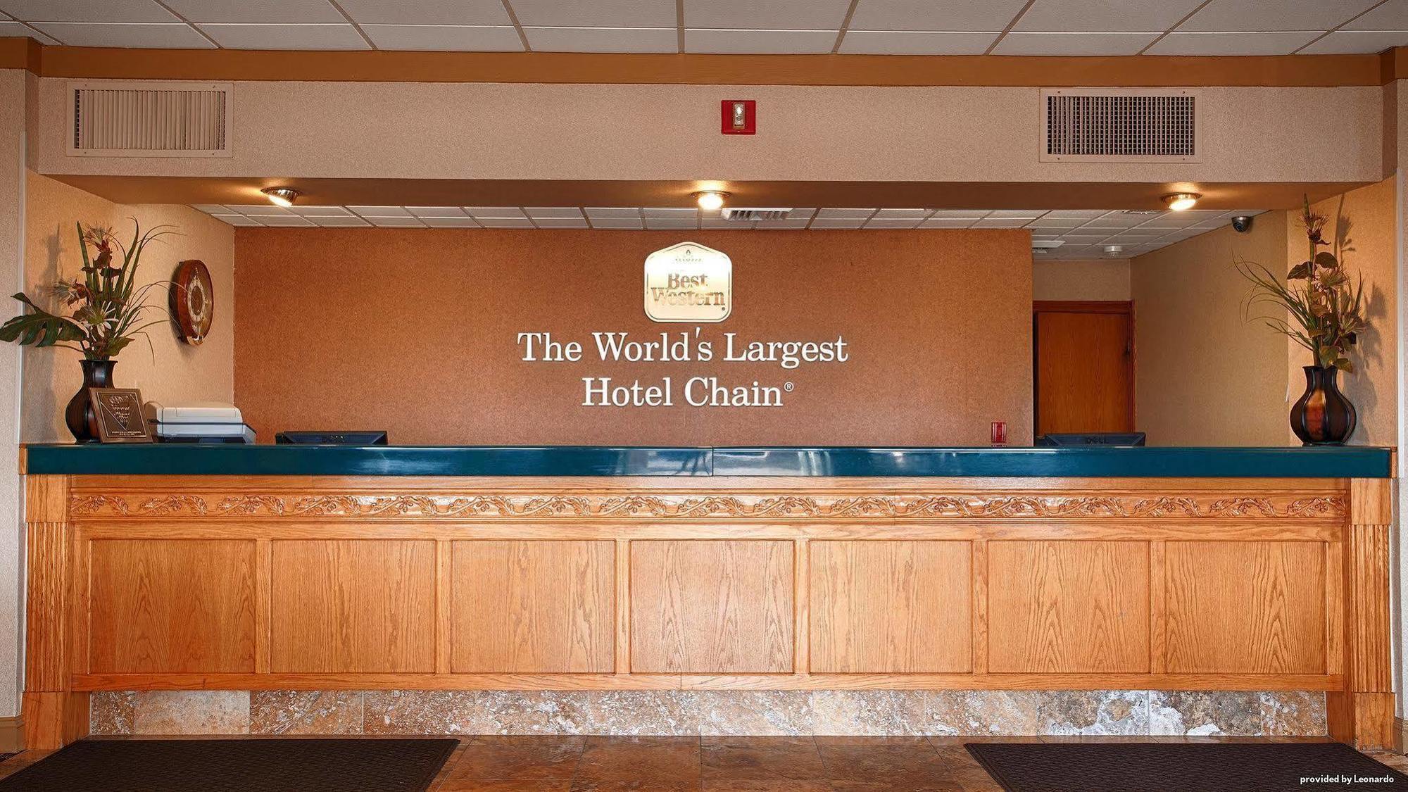 Best Western Crossroads Of The Bluffs Council Bluffs Exterior foto