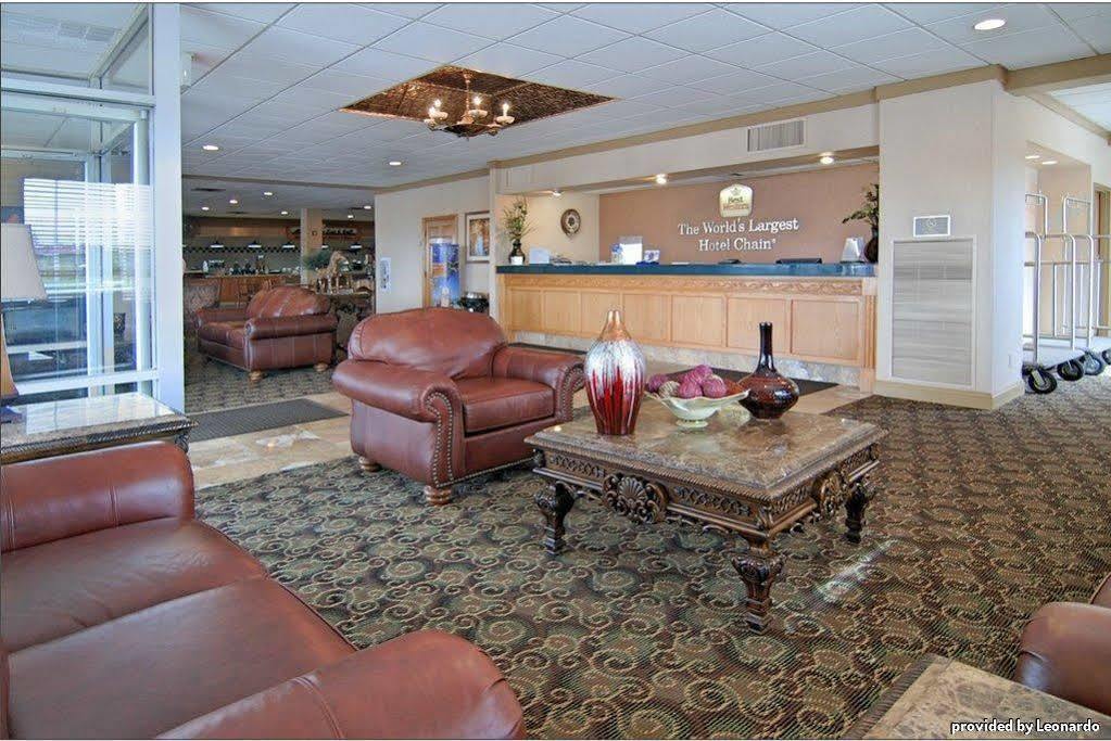 Best Western Crossroads Of The Bluffs Council Bluffs Exterior foto